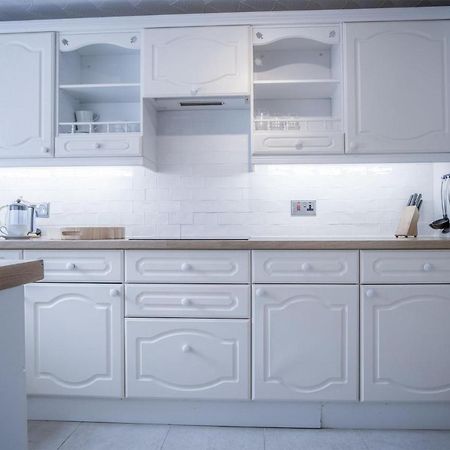 Captains Walk - 4 Bedroom Apartment - Saundersfoot Eksteriør bilde
